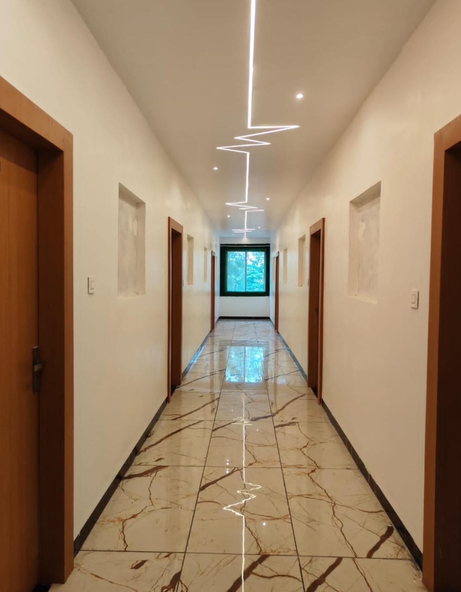 Rk Hotel & Restaurant 德瓦斯 外观 照片